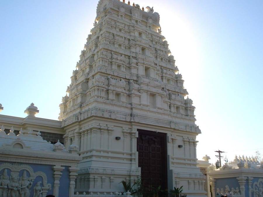 Facciata di un tempio indù