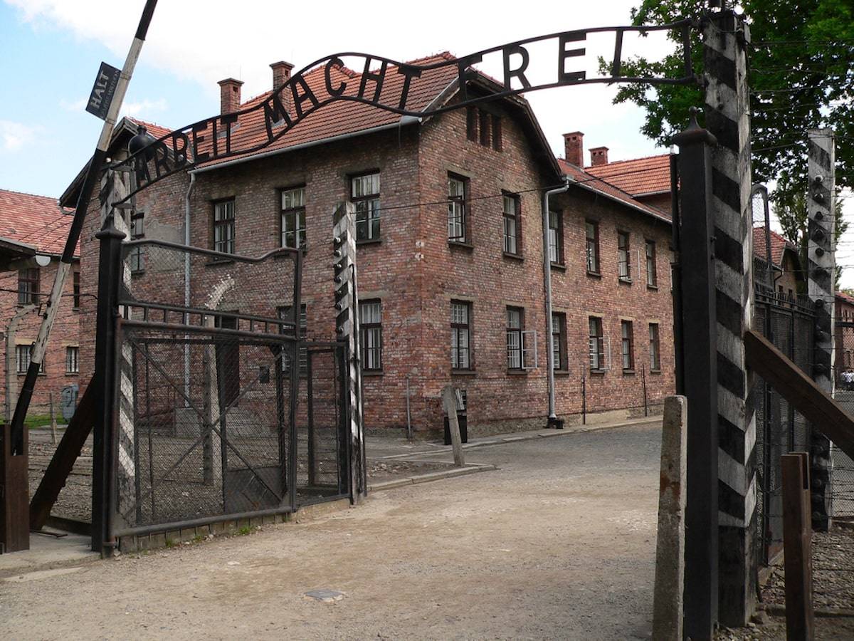 Giornata della memoria, neonazisti cercano di entrare ad Auschwitz