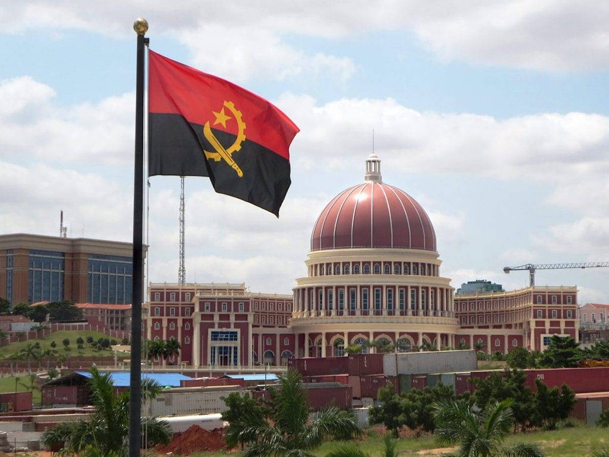 Angola, abolito il reato di omosessualità e la dicitura "vizi contro natura"