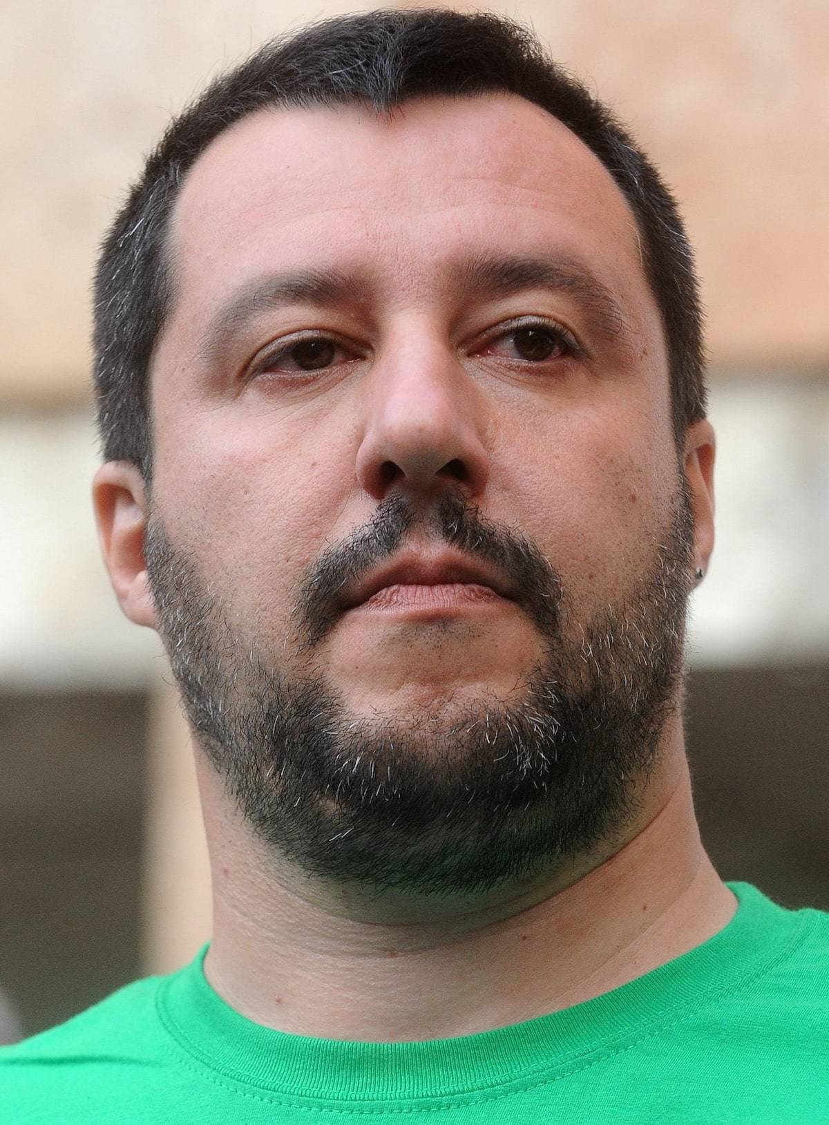 Migranti, la Sea Watch sta arrivando. Salvini: "Nessuno sbarcherà in Italia"