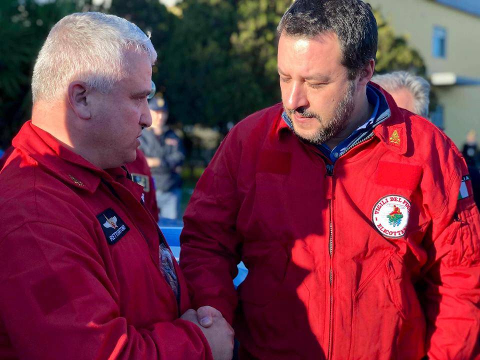 Salvini denunciato dal sindacato dei vigili del fuoco