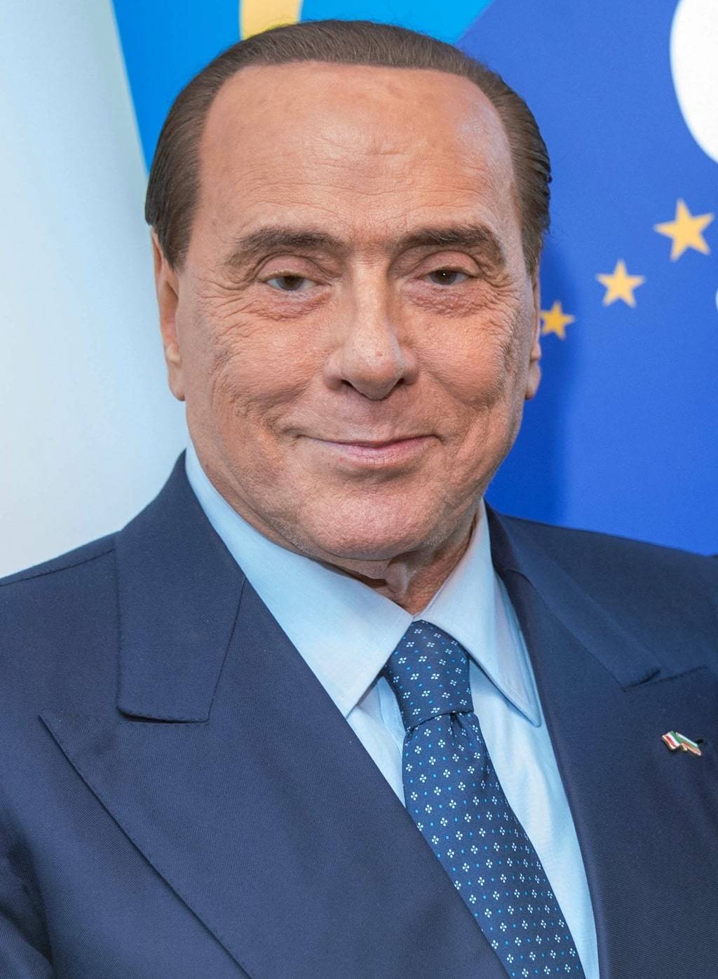 Europee, Berlusconi si candida alle elezioni per "senso di responsabilità"
