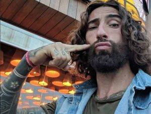 brumotti aggredito Milano 