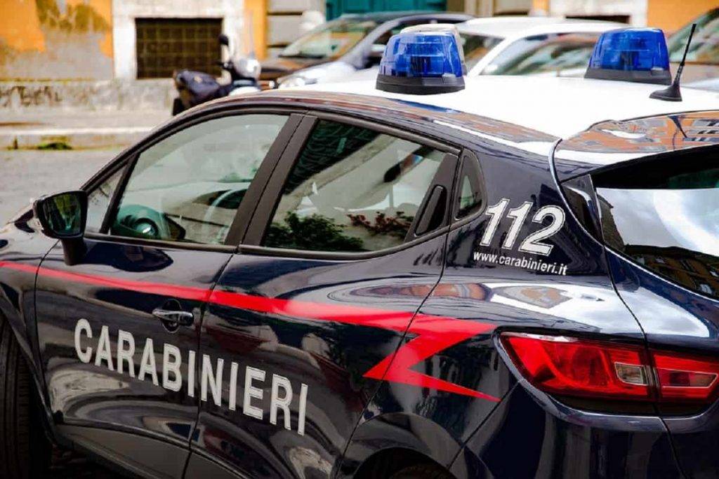 Auto Carabinieri Erbusco Corpo Carbonizzato Brescia
