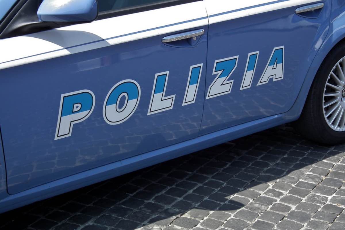 Milano, arrestata banda finti poliziotti