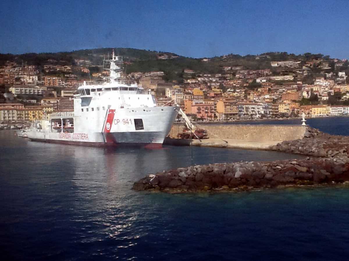 Nave Gregoretti ferma nel porto di Augusta