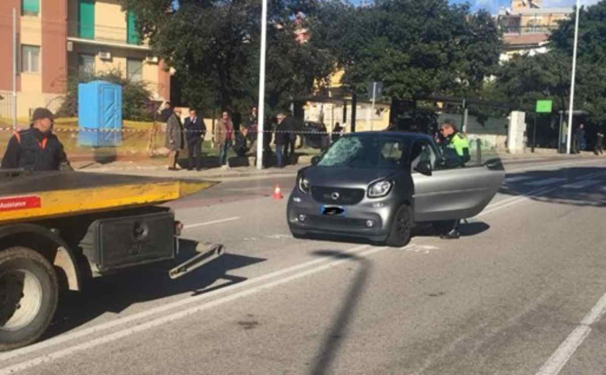 cagliari auto investe uccide donna