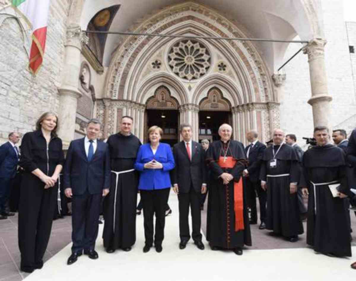 convegno pace assisi re giordania