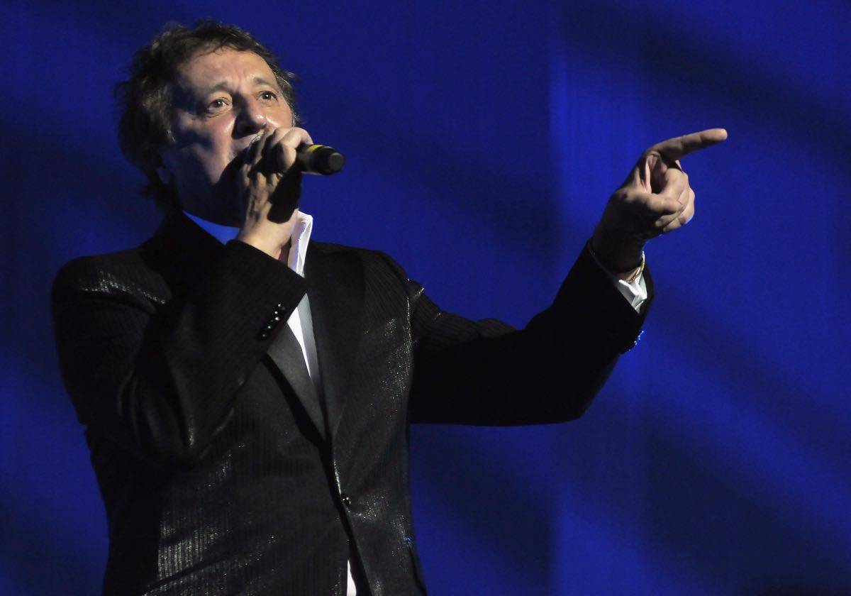 A 'Vieni da me', ospite Enzo Iacchetti che si scaglia contro Sanremo