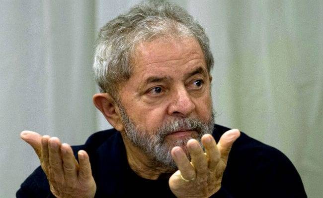 L'ex Presidente, nonché storico sindacalista Luiz Inacio Lula Da Silva esce di prigione solo per le esequie del nipotino di 7 anni morto a causa di una forte meningite 