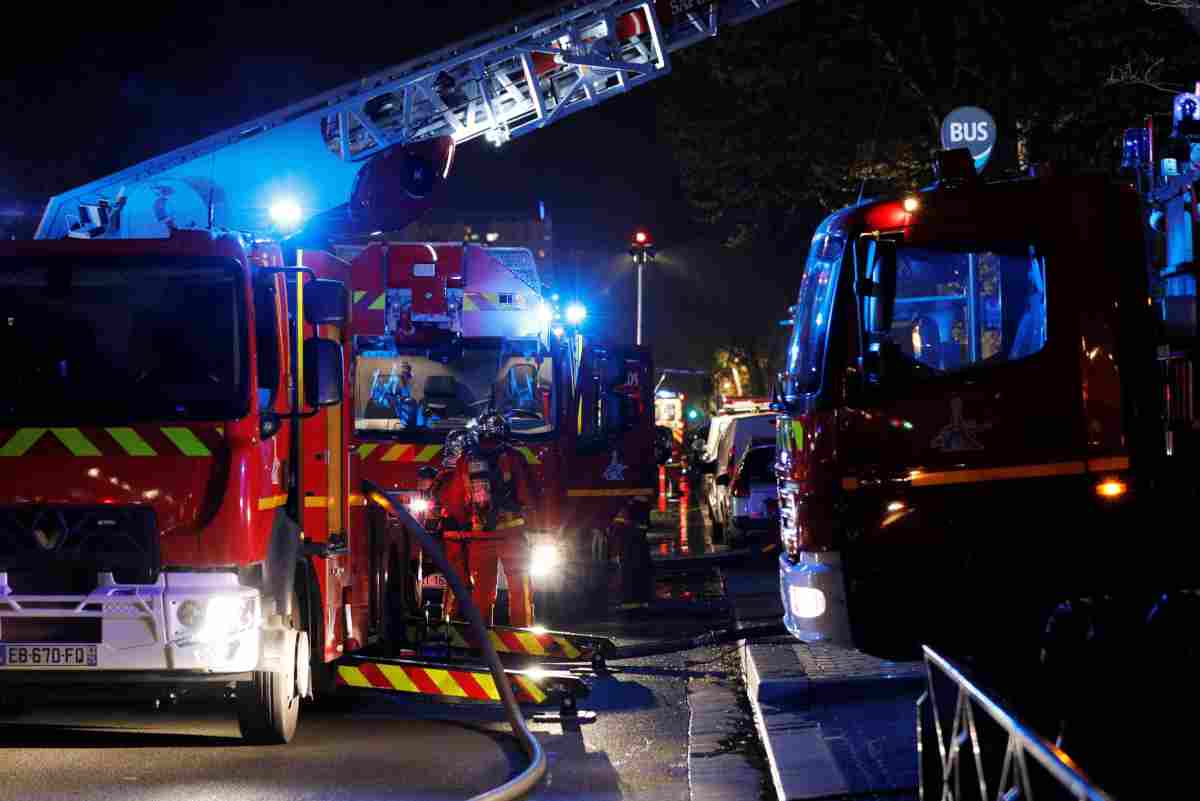 Napoli: incendio nella centrale elettrica dell'Enel di Pozzuoli