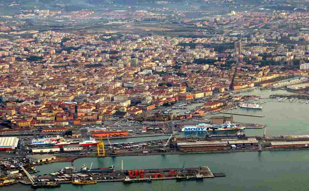 incidente sul lavoro livorno torre del greco