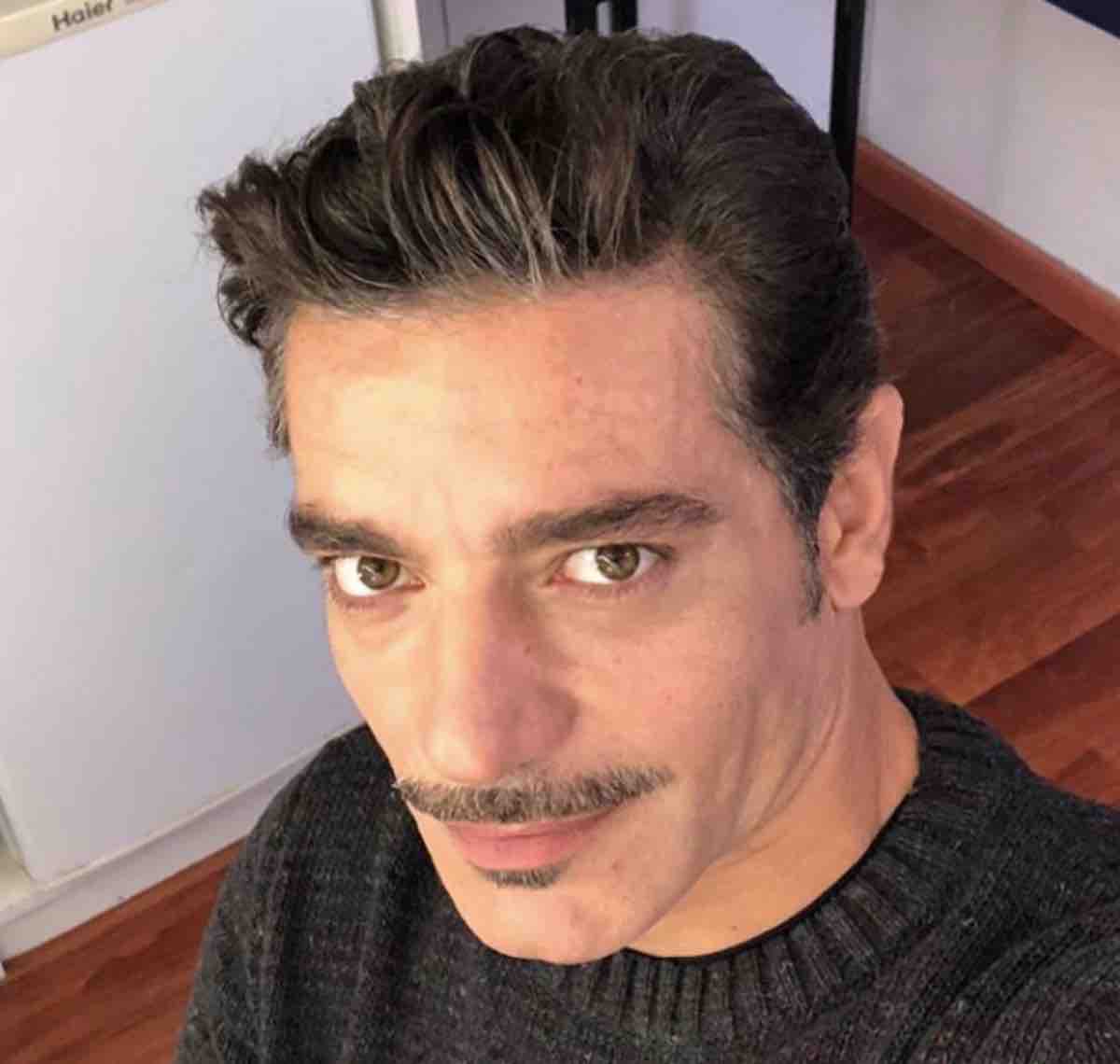 Giuseppe Zeno, chi è l'attore di 'Mentre ero via': età, carriera e vita privata