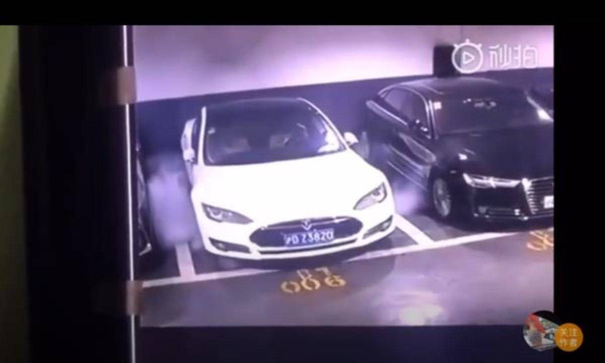 tesla fuoco garage video