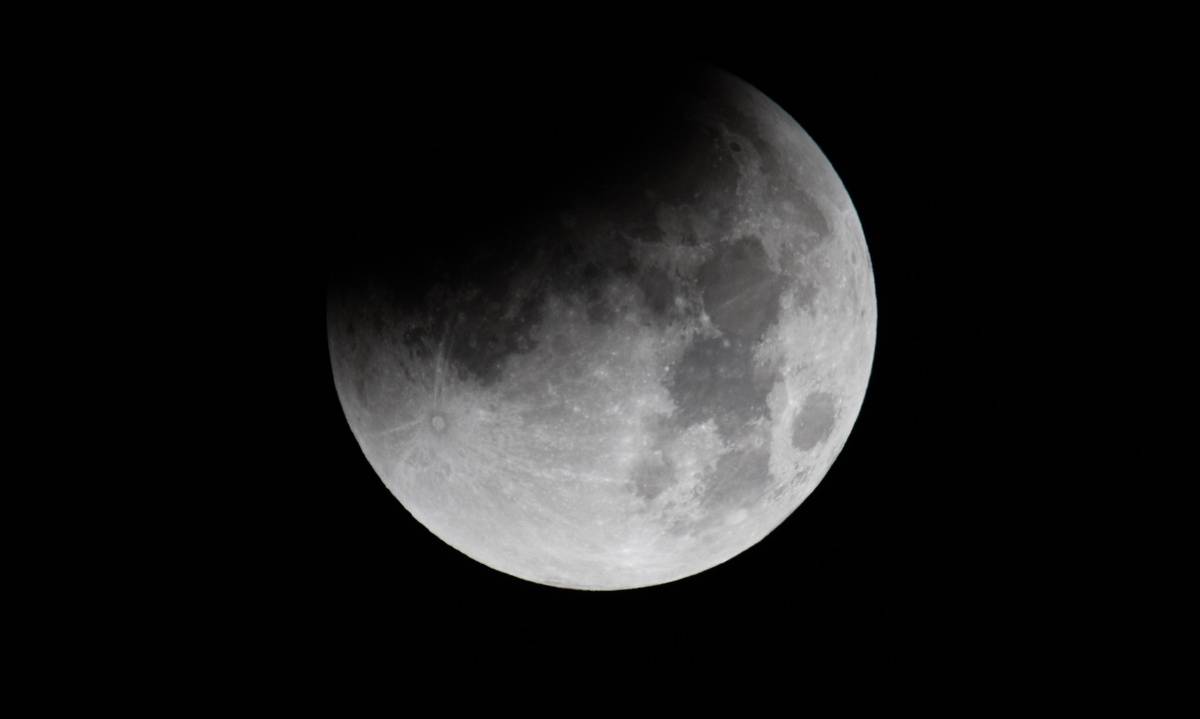 eclissi luna