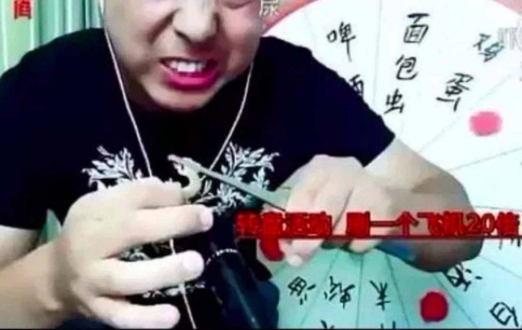 Youtuber cinese muore