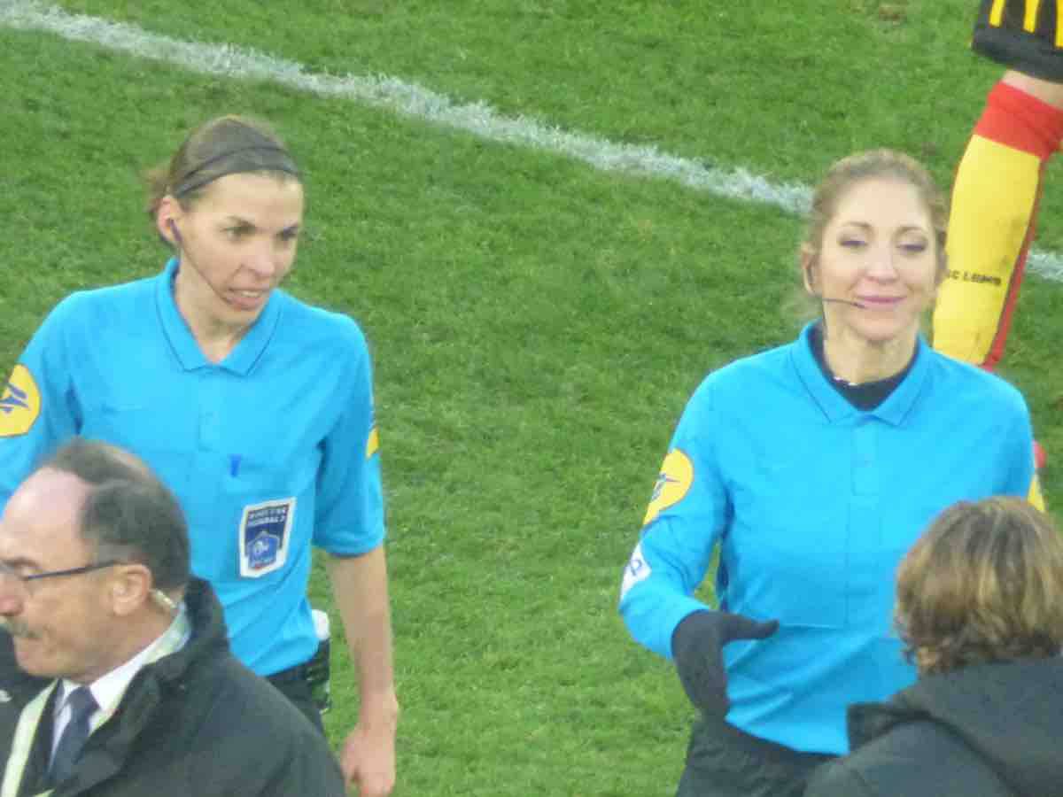 Stéphanie Frappart: chi è l'arbitro di Liverpool - Chelsea, Supercoppa UEFA