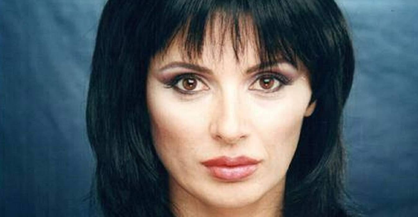 Chi è Tina Cipollari: età, vita privata e carriera del personaggio televisivo