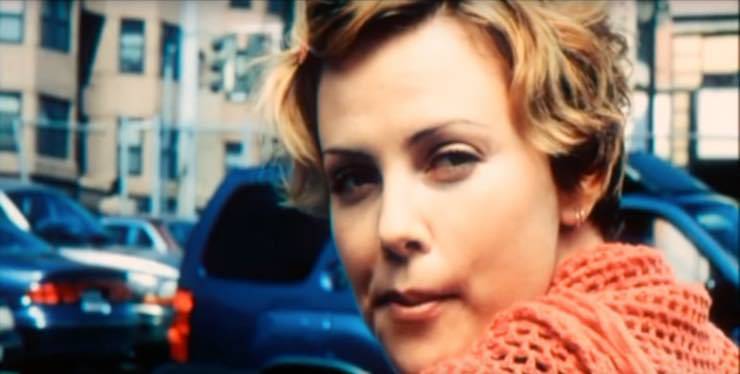 La 5, 'Dolce novembre': info, trama e cast del film con Charlize Theron