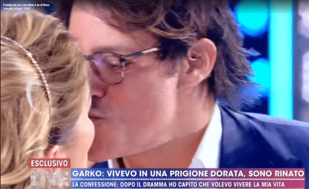 Gabriel Garko il bacio a Barbara D'urso