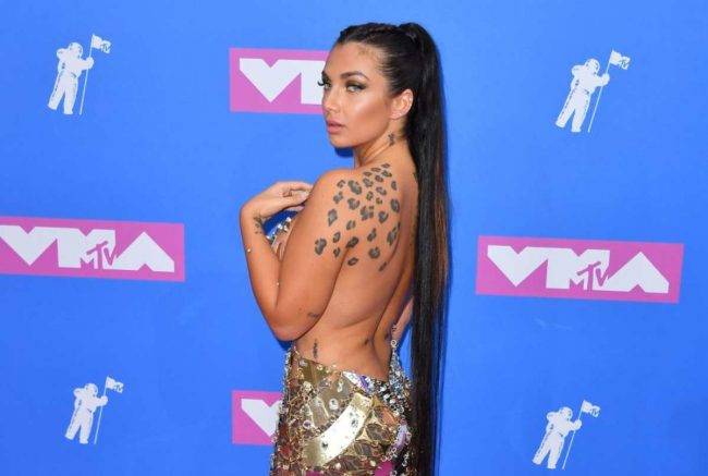 Elettra Lamborghini annuncia il nuovo programma su Instagram - FOTO