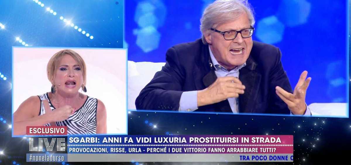 "Non è la D'Urso": lite tra Vladimir Luxuria e Vittorio Sgarbi