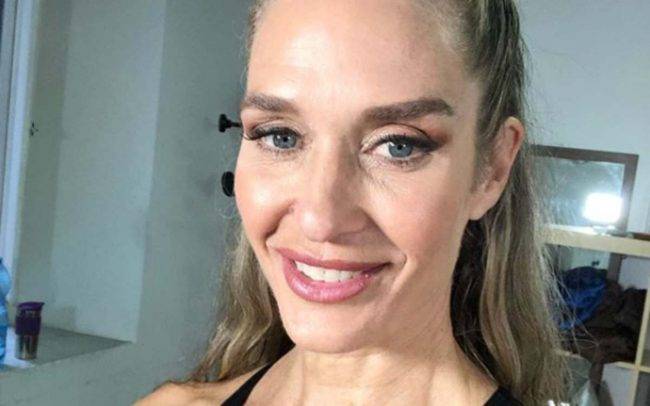 Detto fatto, chi è Jill Cooper, età e carriera della conduttrice