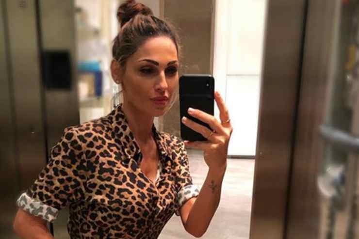 Anna Tatangelo: Striscia la Notizia non perdona, ecco i ritocchini