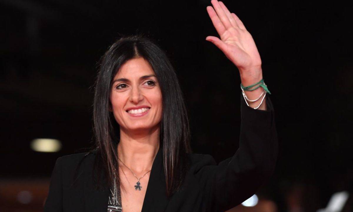 Allerta meteo e scuole chiuse a Roma, quante proteste contro la Raggi