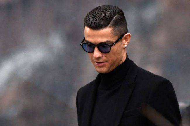 Cristiano Ronaldo: nuovo look pre-natalizio su Instagram