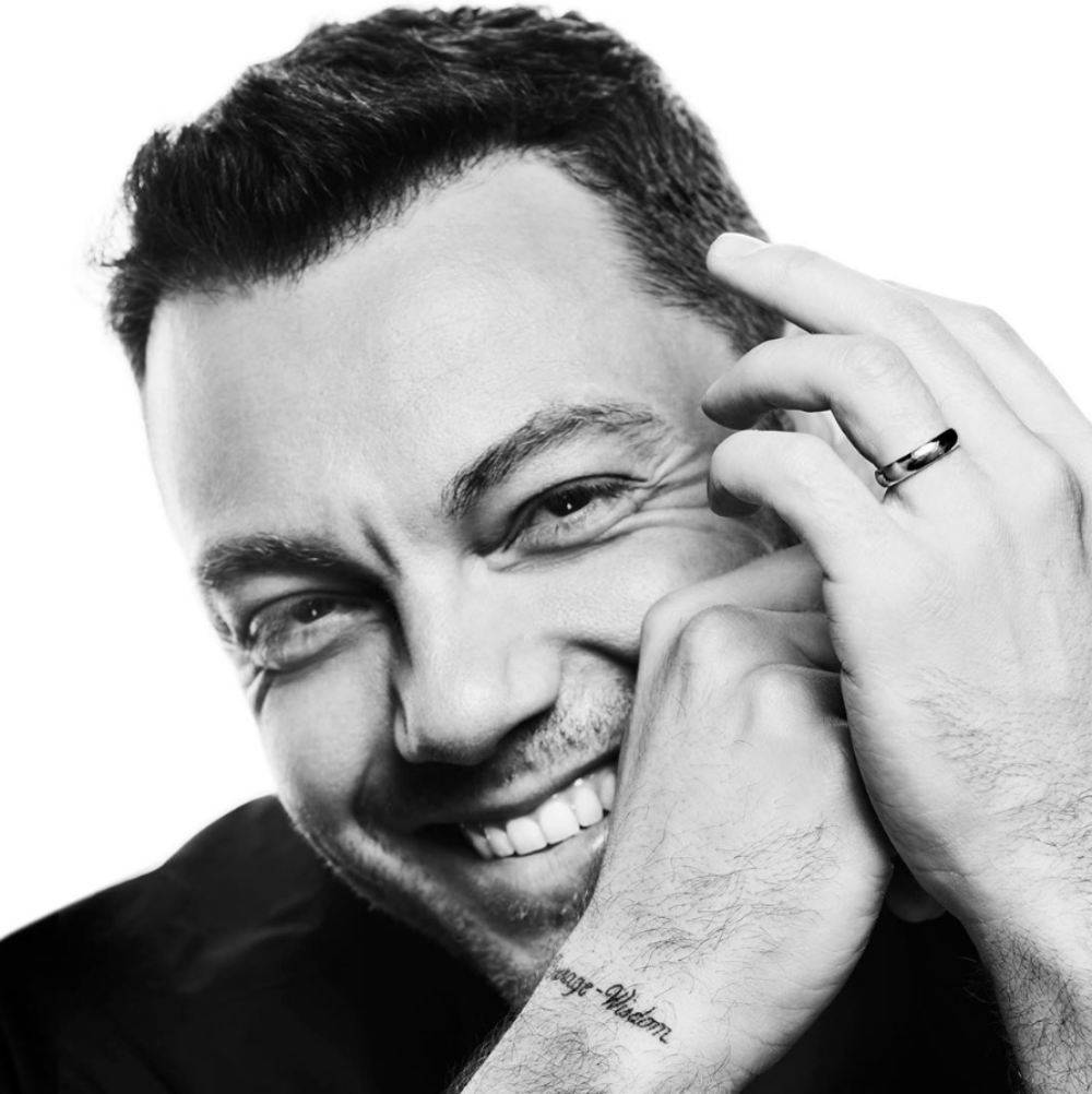 Tiziano Ferro sorridente
