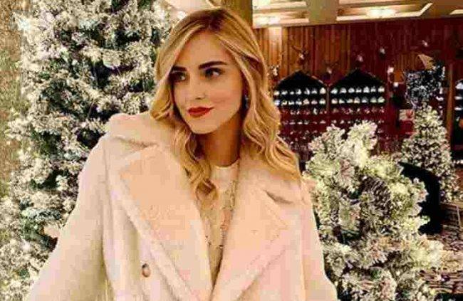 Chiara Ferragni, che bella su Instagram: look total black