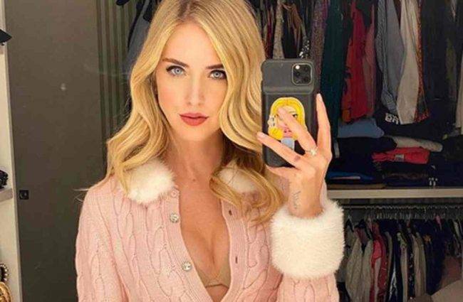 Chiara Ferragni, che bella su Instagram: look total black