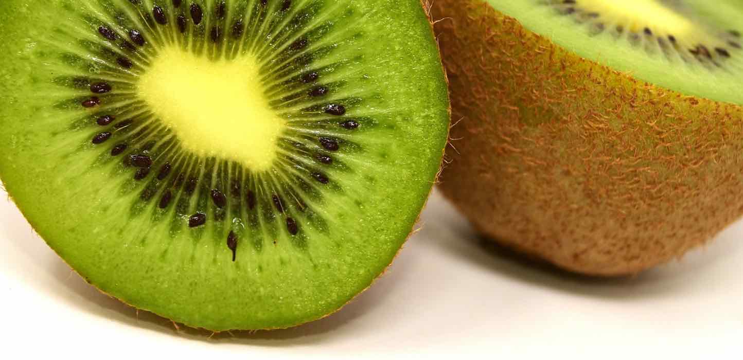 Kiwi tra verità e falsi miti: tutto quello che c'è da sapere sul frutto natalizio