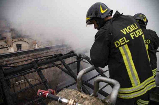 Marche, bambina di 7 anni morta in un incendio