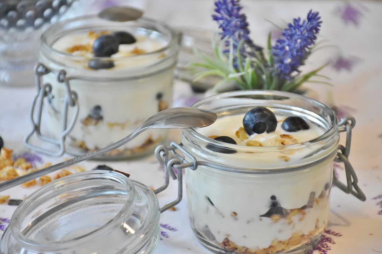 Yogurt, proprietà e benefici: insieme al miele un vero portento per la salute