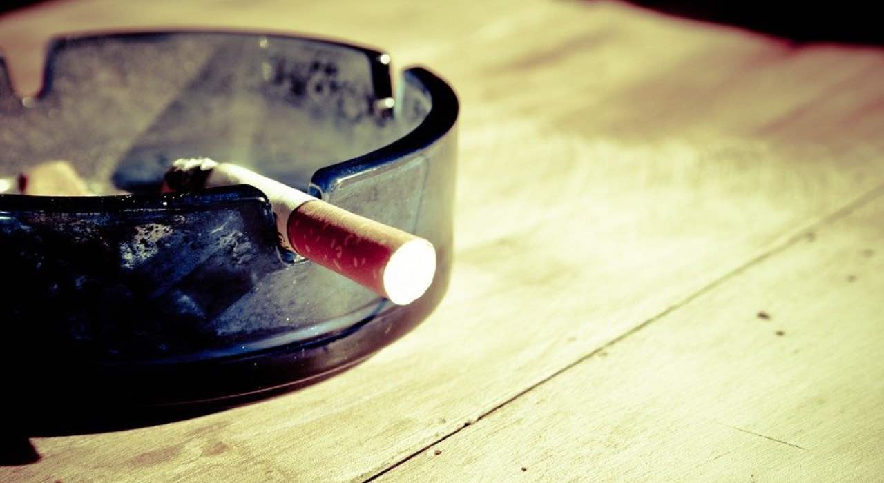 Sigarette più costose per queste marche: quanto pagheranno i fumatori