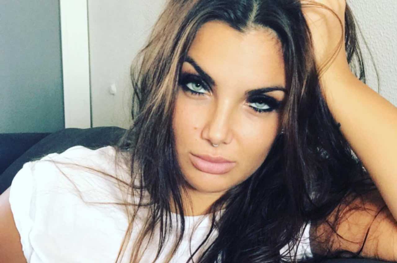 Elettra Lamborghini, lapidaria dopo le accuse: "Non dire cose false"