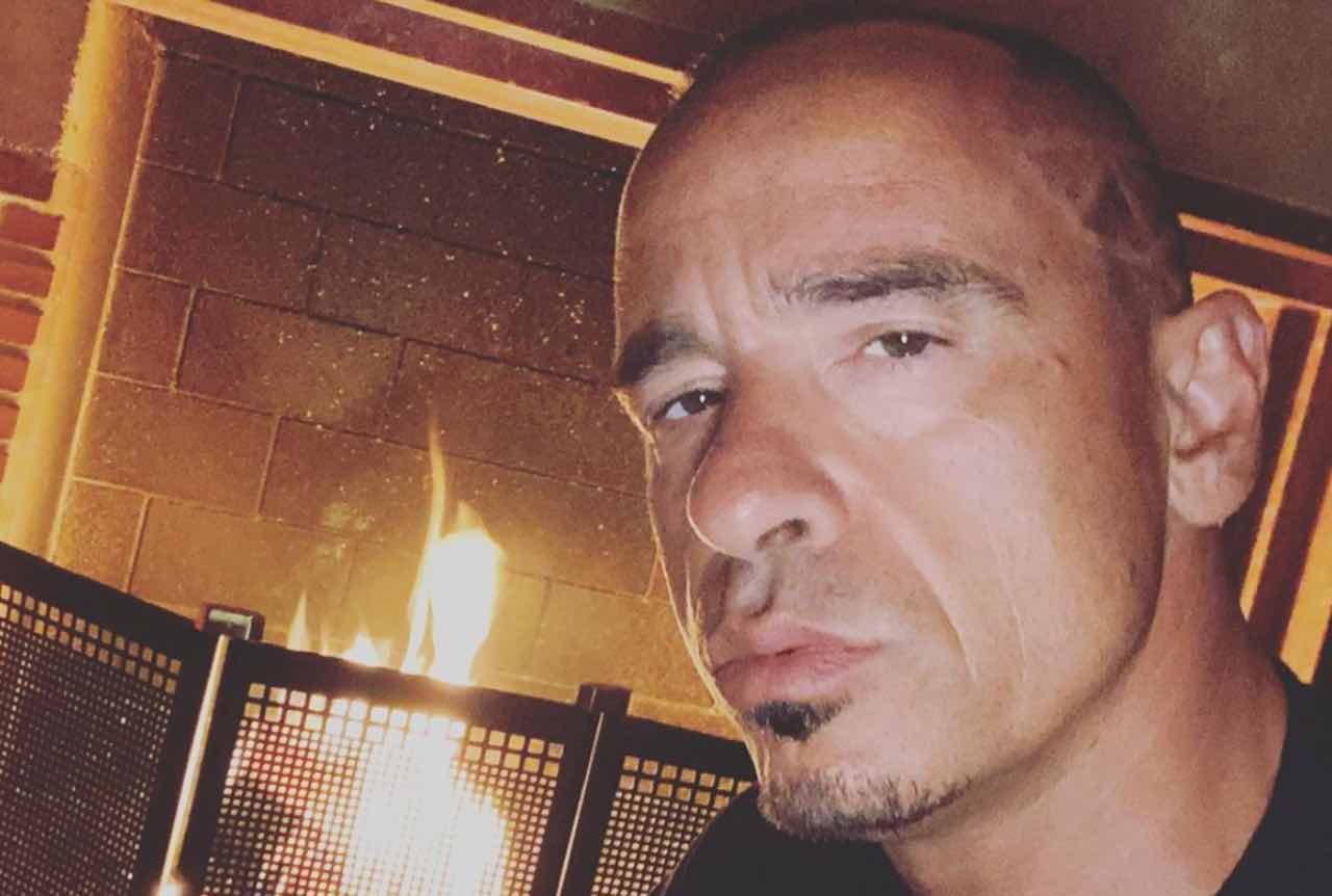 Eros Ramazzotti, la dolorosa rinuncia: "Torneremo presto e grazie"Eros Ramazzotti, la dolorosa rinuncia: "Torneremo presto e grazie"