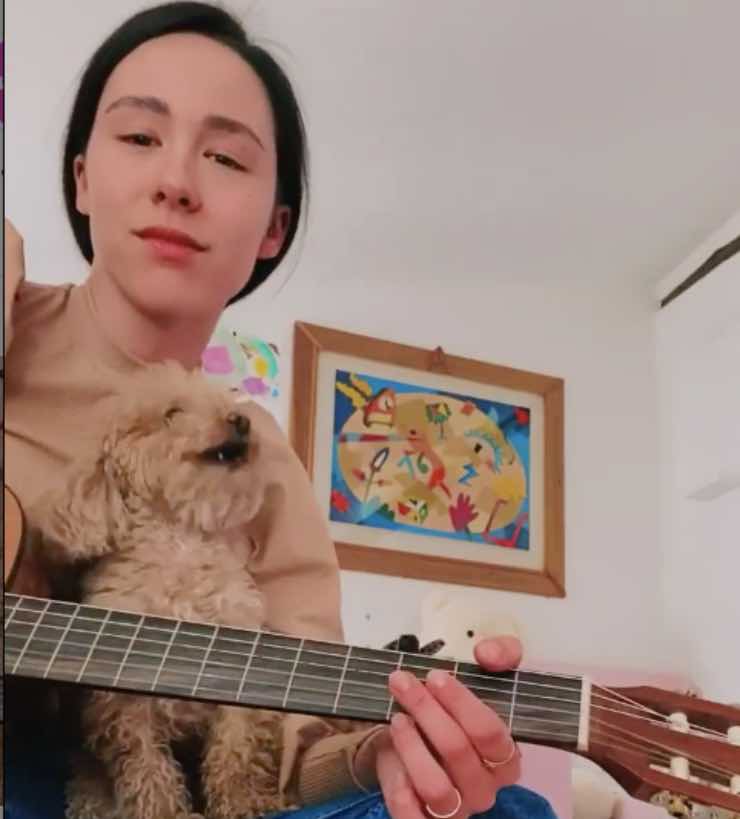 Aurora Ramazzotti - quarantena: ulula in un duetto speciale - VIDEO