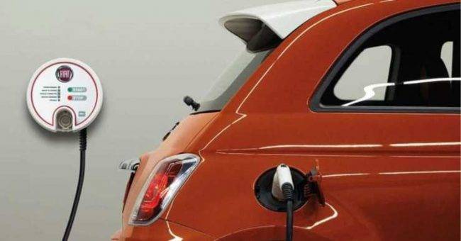 Fiat 500: rivelato il futuristico modello elettrico