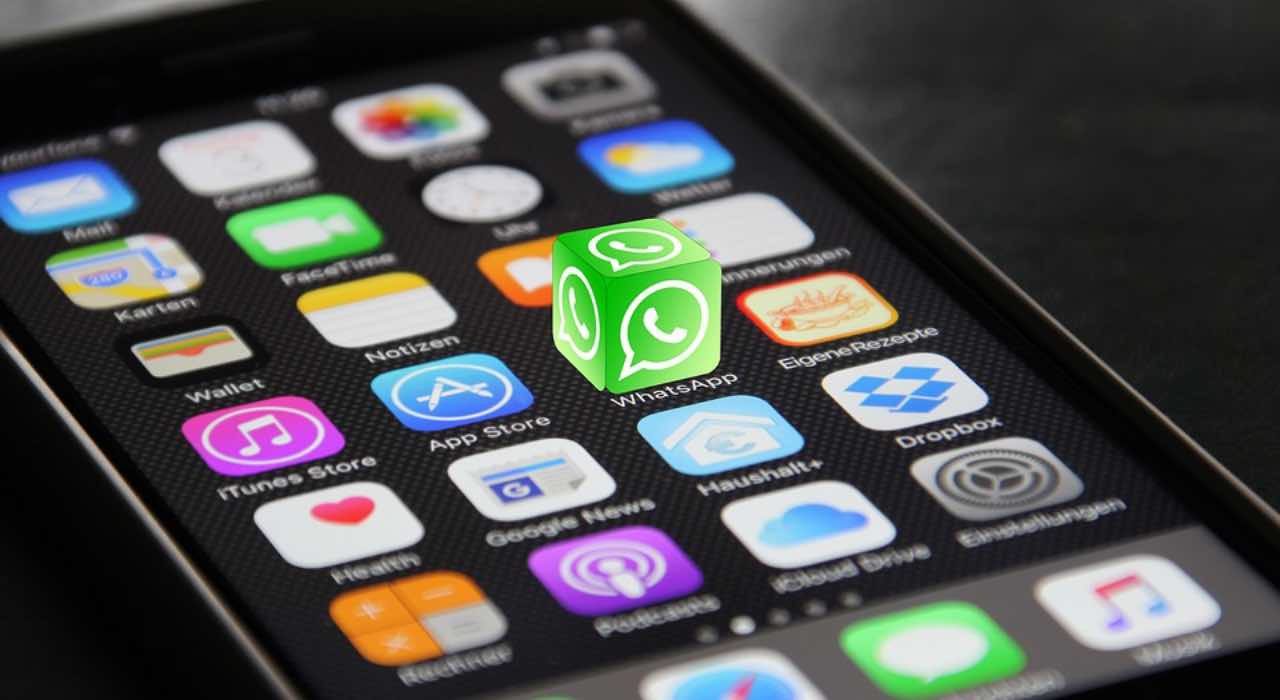 WhatsApp, cresce l'allerta: questo problema potrebbe farsi serio