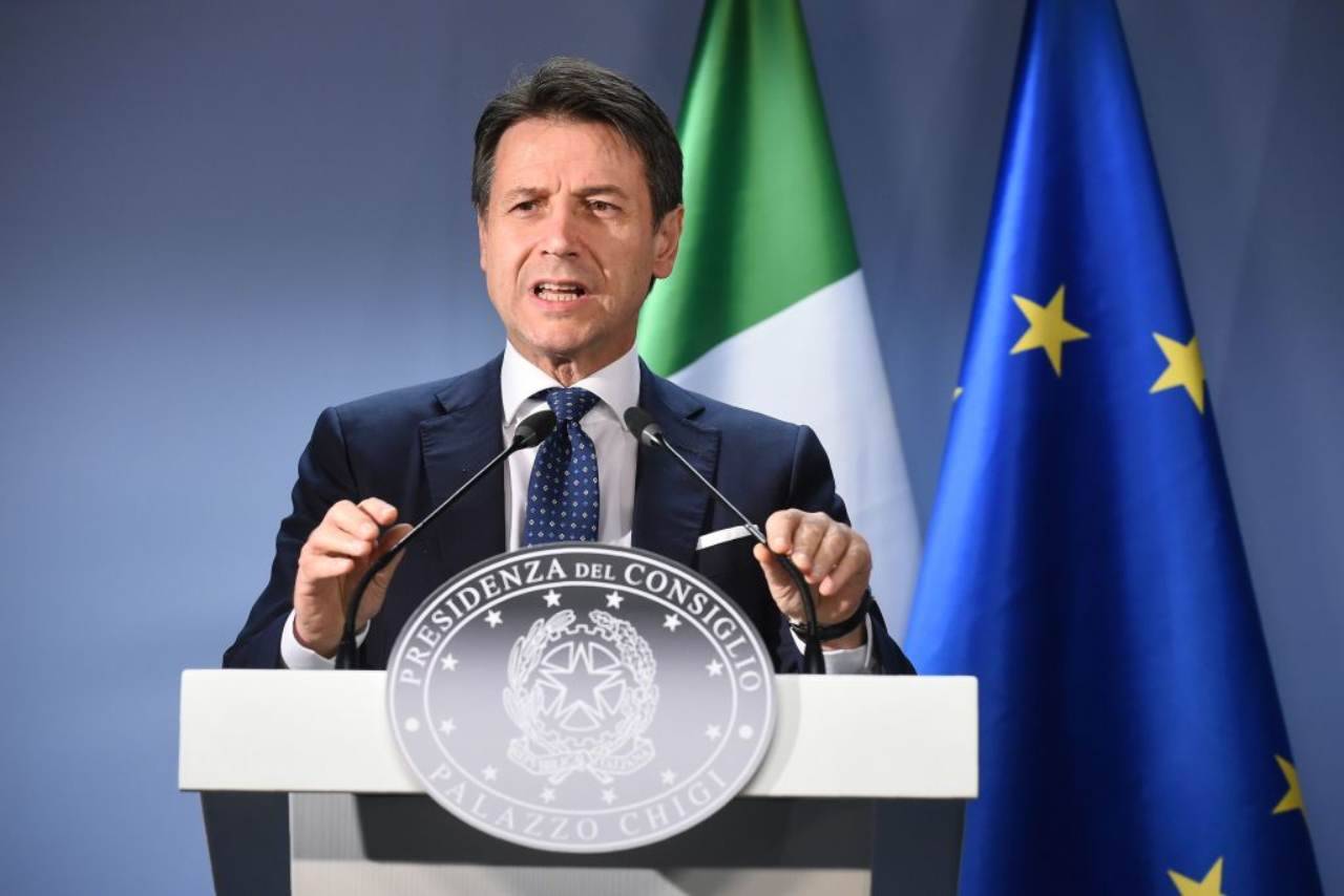 Giuseppe Conte parla agli italiani: si resta a casa fino al 3 maggio