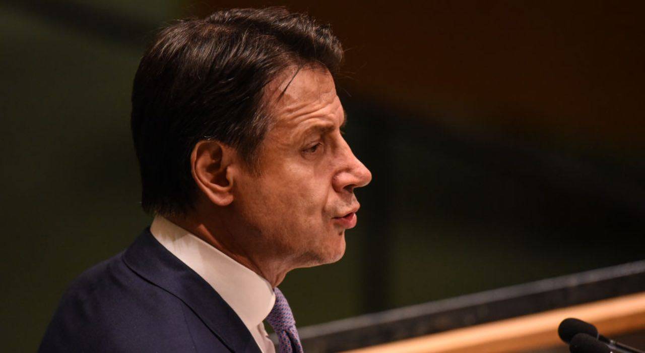 Giuseppe Conte, conferenza stampa live: le tre fasi dell'emergenza
