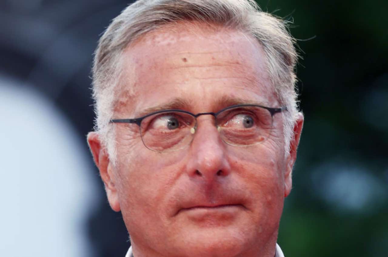 Paolo Bonolis, lezione esilarante sul parto: "lo infili, lo infili..."