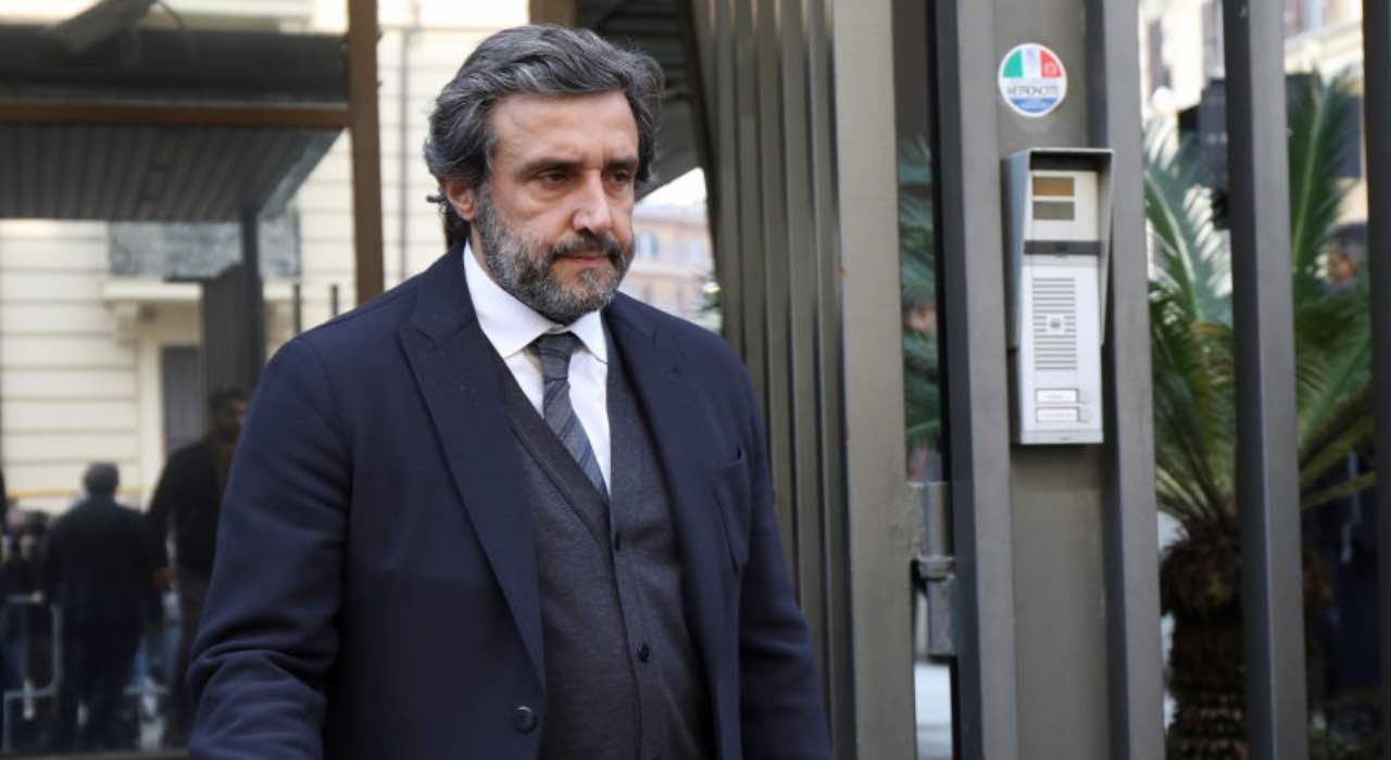 Flavio Insinna, cuore grande: emozione per una madre ricoverata