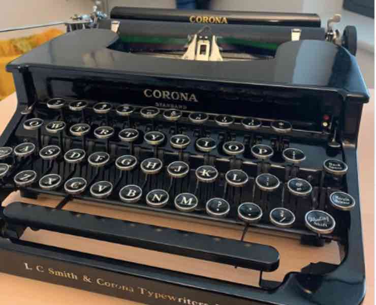 Tom Hanks, l'attore coccola bimbo bullizzato di nome "Corona"