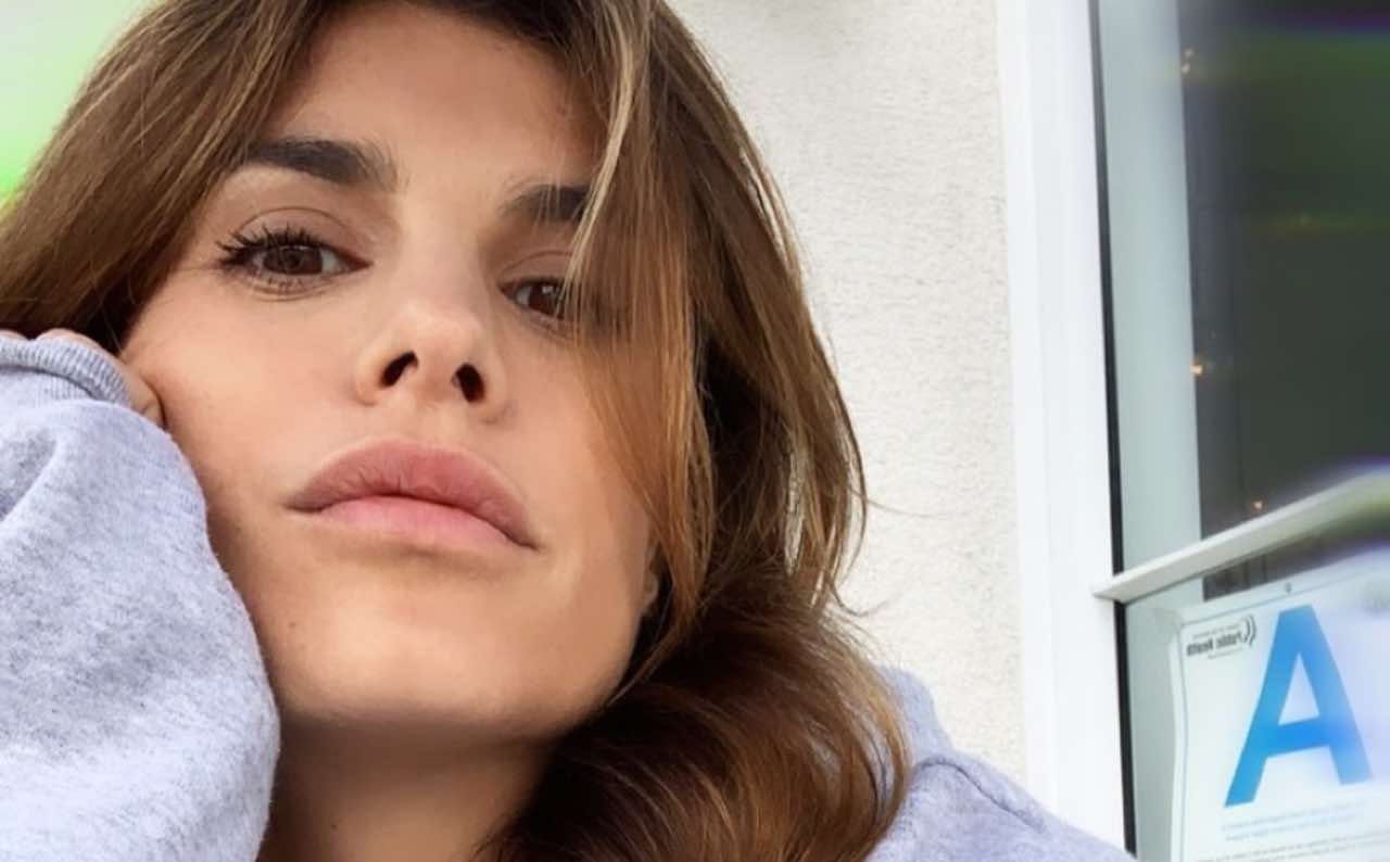 Elisabetta Canalis, foto da urlo: quel dettaglio non passa inosservato