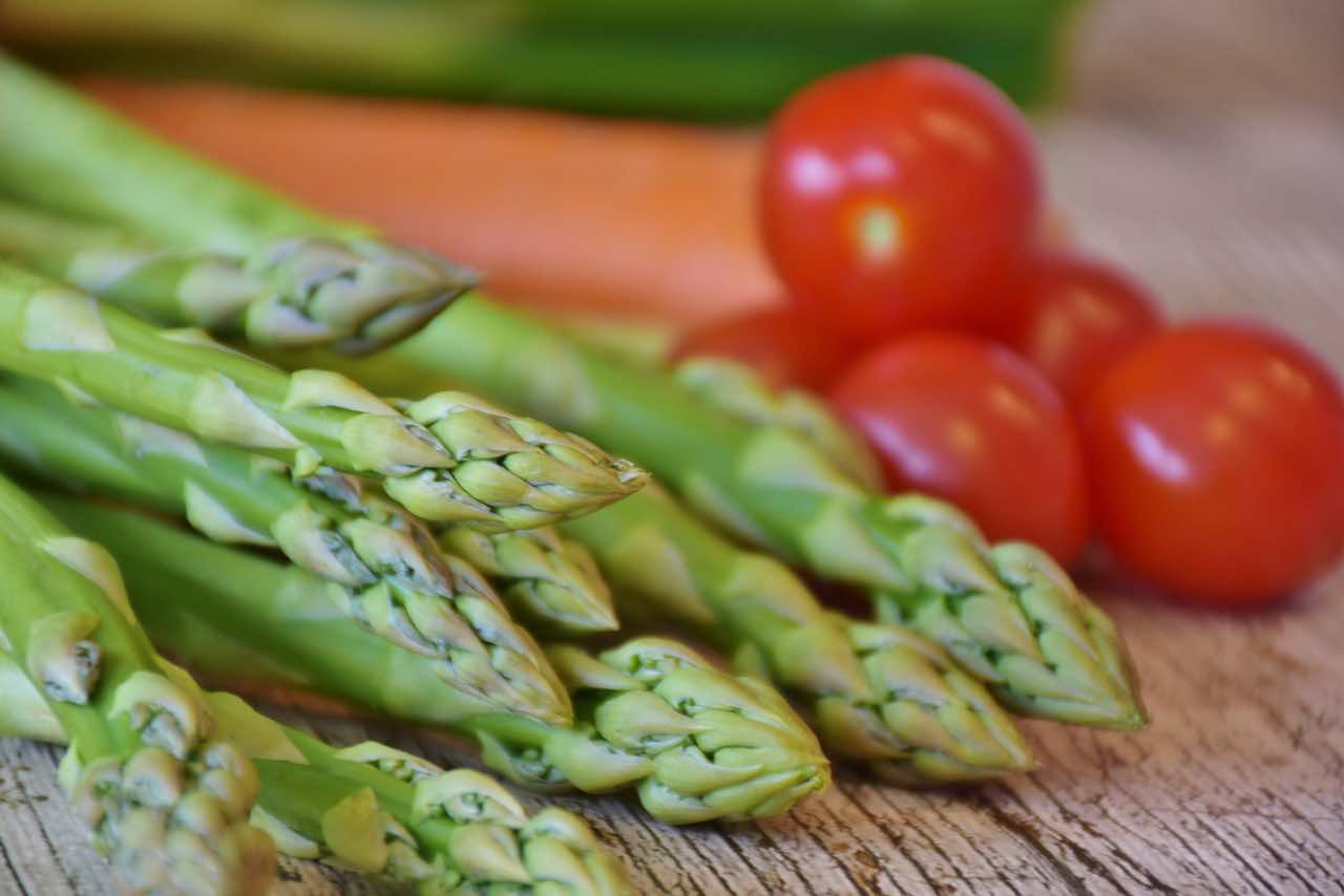 Asparagi, gustosi e salutari: ecco alcune ricette semplici ed economiche