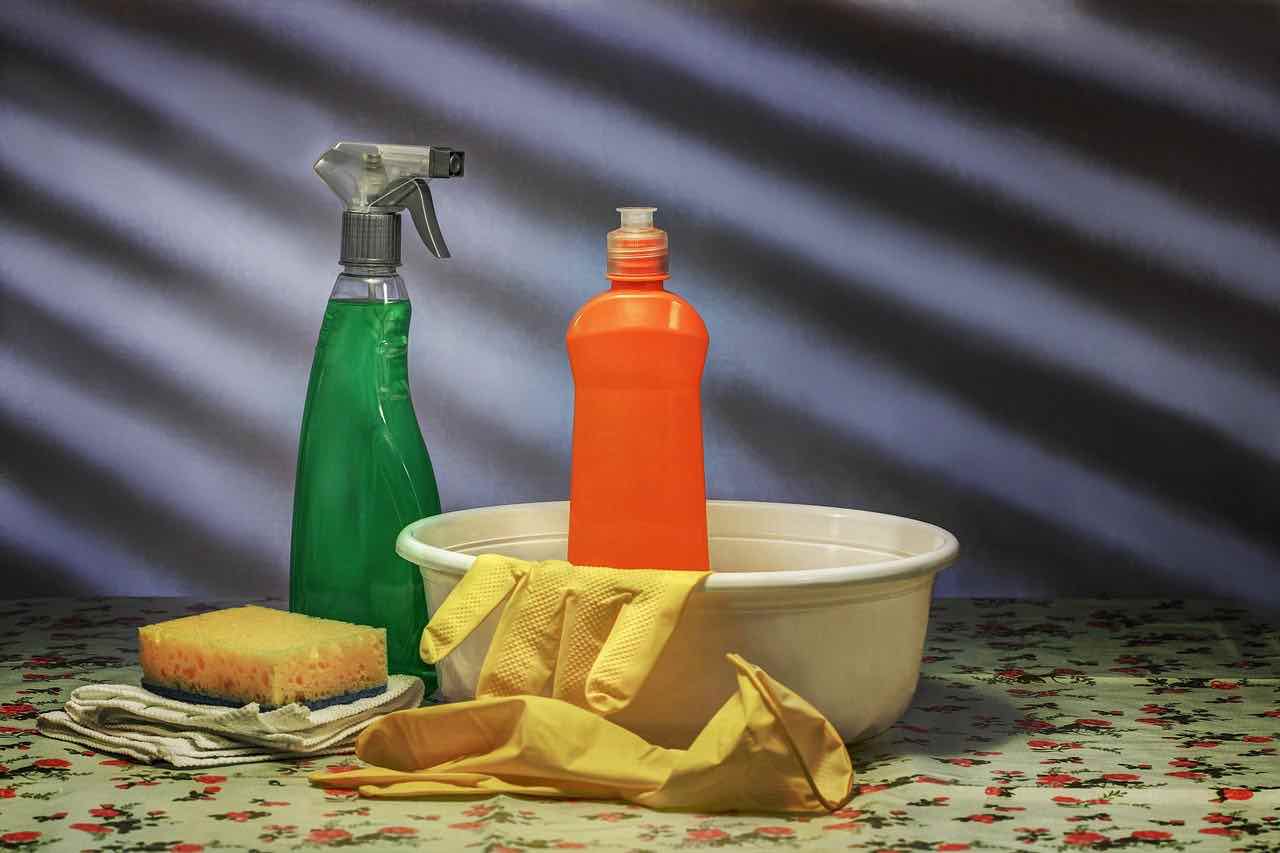 Vuoi disinfettare e sanificare la tua casa? Ecco i consigli degli esperti